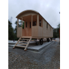 Mini casa sobre ruedas de medidas 720x240-GYPSY WAGON frontal derecho 