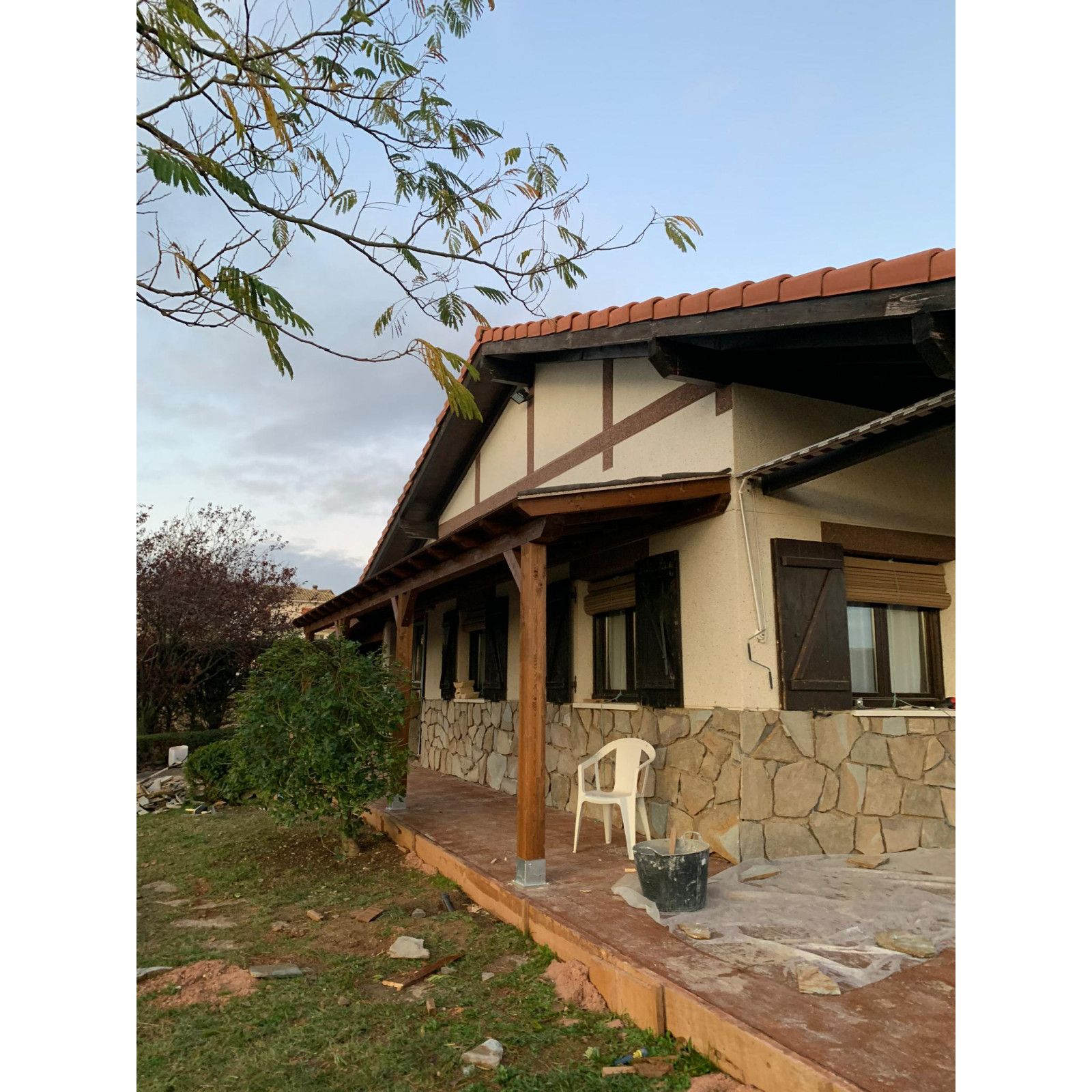 Porche cubierto económico de medida 300 x 270