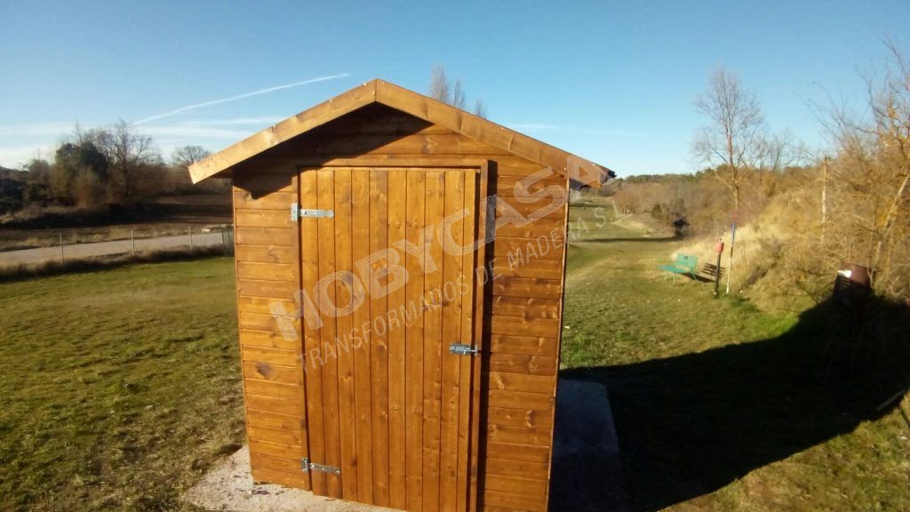 Kiosko de madera de paneles