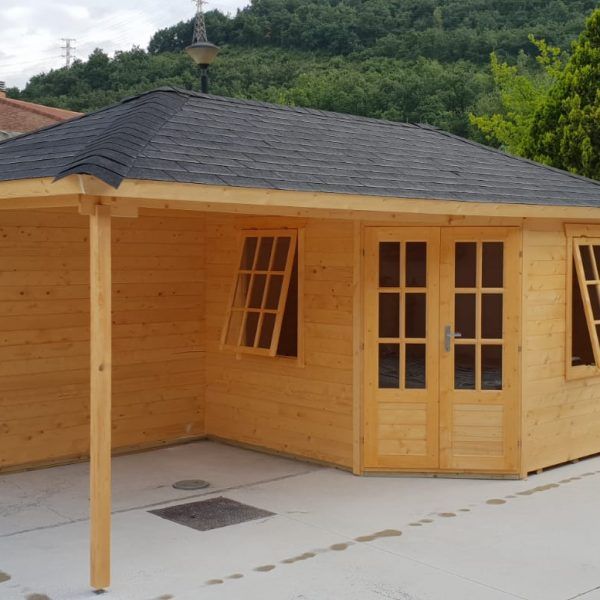 Casetas de madera con porche adosado en Navarra - casas de clientes
