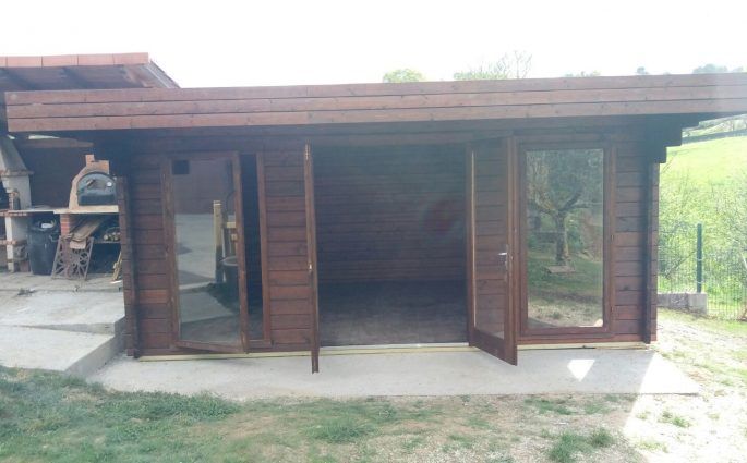 Casas de madera con techo plano en Asturias - casas de clientes