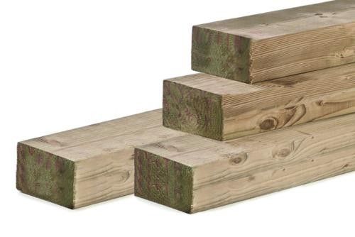 Listones madera tratados y postes autoclave de pino 