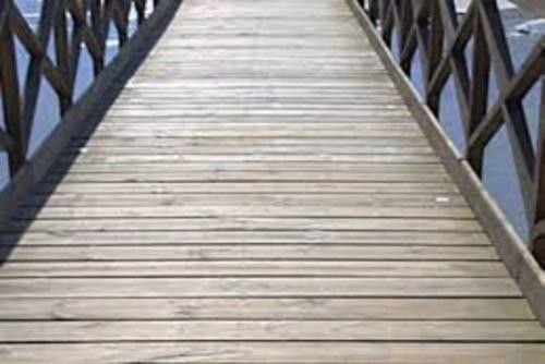  Tabla de pino tratada y tarima autoclave 