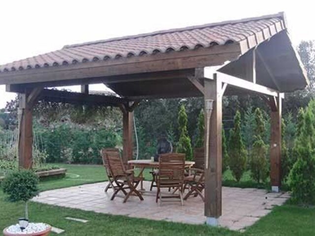 Porches de casas de campo  a  2 aguas
