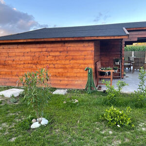 Casas de Madera Prefabricadas Jerez - 27 m2 diáfanos + 14 m2 de porche - Casas prefabricadas JEREZ 598x500+240cm - 44 MM - EXTERIOR