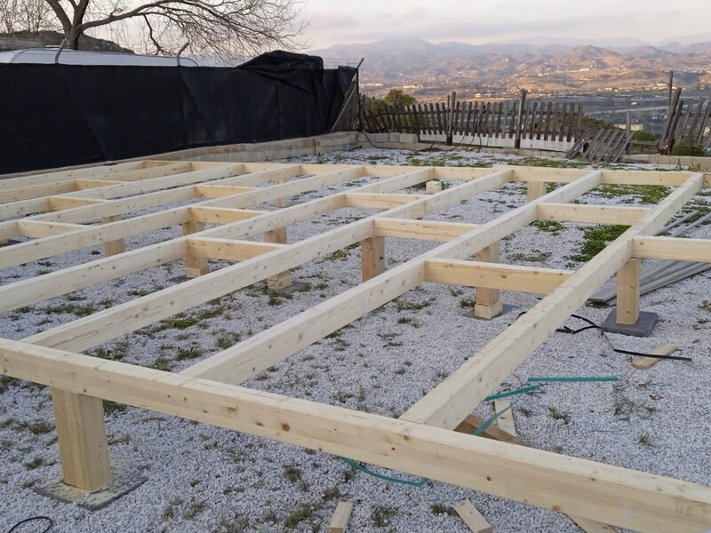 PLATAFORMA ELEVADA DE MADERA LAMINADA PARA CASAS ENTRE 24 Y 48 M2