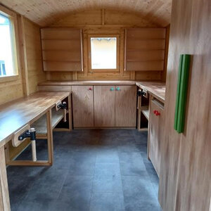Casas de Madera Torrevieja - 16,8 m2 - Diáfana - Gypsy Wagon - Modelo Jimmy - mini casa sobre ruedas de medidas 840x240-GYPSY WAGON interior madera