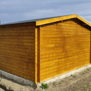 Casas de Madera Prefabricadas Álava - 10,6 m2 - Diáfana - Modelo Juha - Caseta de madera JUHA 28MM - 400x300 cms VISTA TRASERA