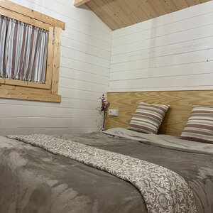 Casas de Madera Jávea - 2 dormitorios - 48 m2 - Casas de madera doble acristalamiento JAVEA - CAMA MATRIMONIO