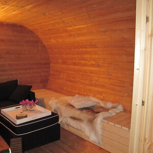 Saunas diseño original - Oval de Abeto - Medidas 405X240 CMS - SAUNA EN FORMA OVAL DE ABETO DE 405X240 CMS INTERIOR HABITACIÓN
