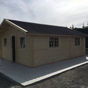 Casas de Madera Cádiz - 2 dormitorios - 35 m2 - CASAS DE MADERA CADIZ - 44MM - LATERAL INCOLORO