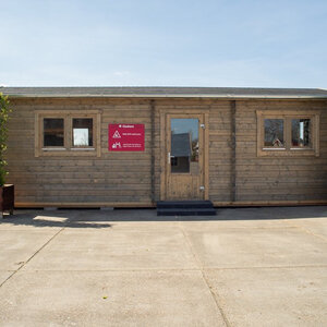 Casas Prefabricadas de Madera Girona - 1 dormitorio - 25 m2 - Modelo Ava - Casa de madera AVA - EXPO FRONTAL