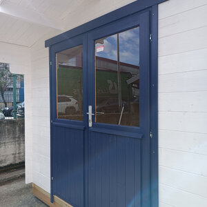 Casas de Madera Prefabricadas Gandía - 22 m2 - Diáfana - Modelo Hendrick - Casas de madera con climalit HENDRICK puerta
