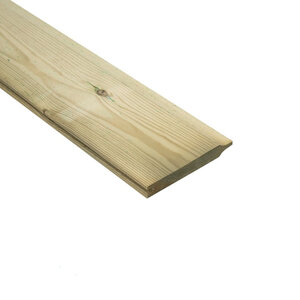 Tabla de pino con doble unión a solape, 1,8 x 14,0 x 360 cm, impregnada verde y cepillada (palet 168 uds)