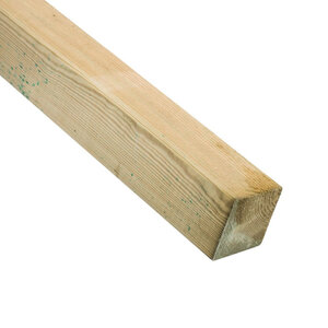 Poste de pino, 6,8 x 6,8 x 240 cm, impregnado verde, cepillado, 4 cantos redondeados (palet 90 uds)