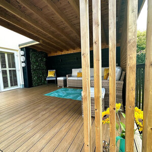 Tabla de tarima composite PuraShield, 2,3 x 13,8 x 300 cm, clips, maciza, color teca (palet 91 uds)