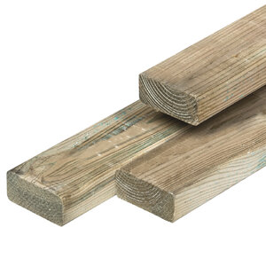 Vigueta de pino, 4,4 x 9,5 x 400 cm, impregnada verde, cepillada, 4 cantos redondeados (palet 120 uds)