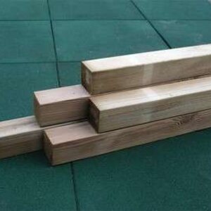 Postes de pino tratado 11.8x11.8 cms // (Palet completo 40 unidades) - Postes de madera cuadrados - HOBYCASA
