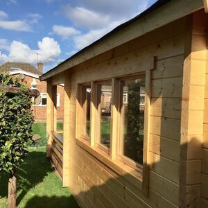 Casas de Madera Mahón - Diáfana - 13 m2 - Modelo Bolton - Casa de Campo Bolton - DETALLE PARED VENTANAS