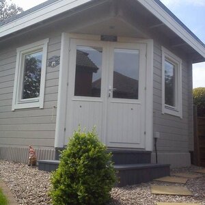 Casas de Madera Prefabricadas Salt - 2 estancias - 16 m2 - Modelo Helge - Caseta HELGE - Lasur gris y blanco