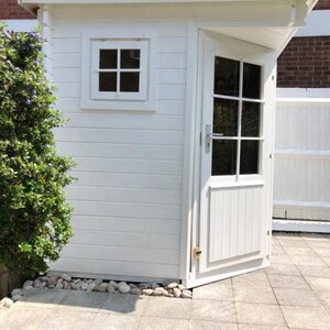 Caseta de madera tipo garita en esquina - 3,5 m2 - Modelo Petit-Petra - Caseta de madera 200X200 - 28MM PETIT LASUR BLANCO