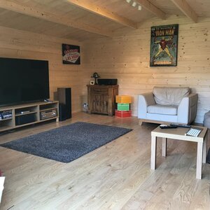 Casas de Madera Prefabricadas Gandía - 22 m2 - Diáfana - Modelo Hendrick - Casas de madera con climalit HENDRICK interior salón