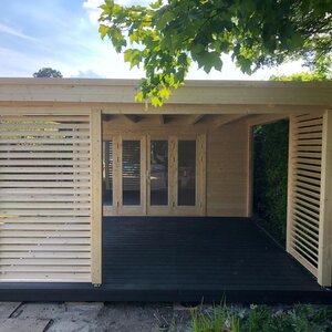 Casas de Madera Prefabricadas Huelva - 18 m2 diáfanos y 15 m2  de porche - Casas de madera modernas con porche frontal HUELVA suelo oscuro