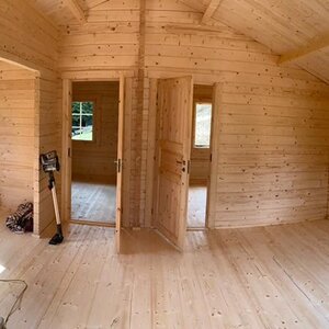 Casas Prefabricadas de Madera Chiclana - 2 dormitorios- 70 MM - 45 m2 - Modelo Kay - Cabaña de madera KAY - INTERIOR PANORAMICA