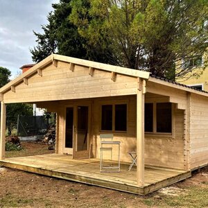 Casas de Madera Prefabricadas Jerez - 27 m2 diáfanos + 14 m2 de porche - Casas prefabricadas JEREZ 598x500+240cm - 44 MM - VISTA EXTERIOR