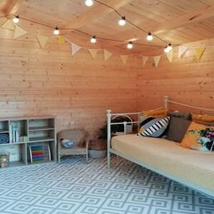 Casas de Madera Campello - Diáfana - 14 m2 - Modelo Blackpool - Casa de Campo BLACKPOOL - interior guirnaldas